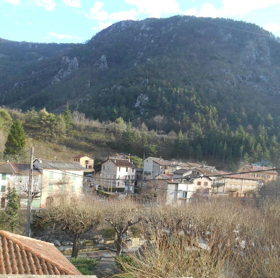 Studio Meuble Au Pied Du Mercantour Fontan Kültér fotó